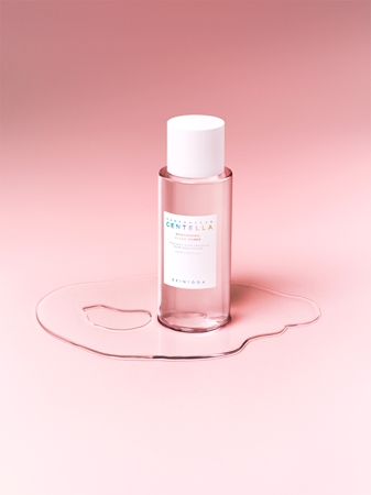 SKIN1004 Madagascar Centella Poremizing Clear Toner lotion tonique exfoliante douce pour lisser la peau et réduire les pores