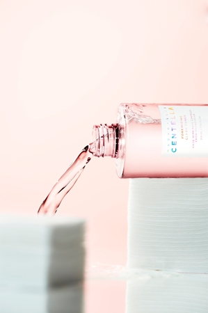 SKIN1004 Madagascar Centella Poremizing Clear Toner lotion tonique exfoliante douce pour lisser la peau et réduire les pores