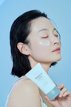 SKIN1004 Madagascar Centella Hyalu-Cica Moisture Cream crème hydratante en profondeur pour apaiser la peau