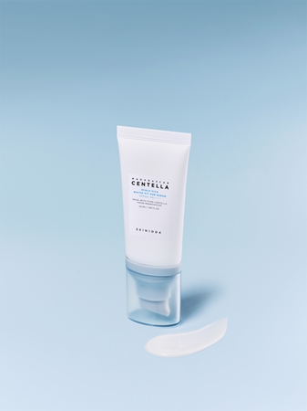 SKIN1004 Madagascar Centella Hyalu-Cica Water-Fit Sun Serum захисна сироватка зі зволожуючим ефектом
