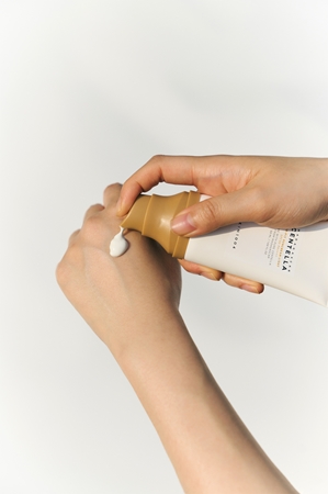 SKIN1004 Madagascar Centella Air-Fit Suncream Light fluide protecteur minéral visage SPF 30