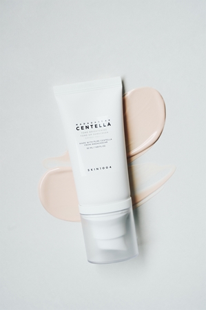 SKIN1004 Madagascar Centella Tone Brightening Tone-Up Sunscreen Fluide protecteur teinté pour visage pour une peau lumineuse