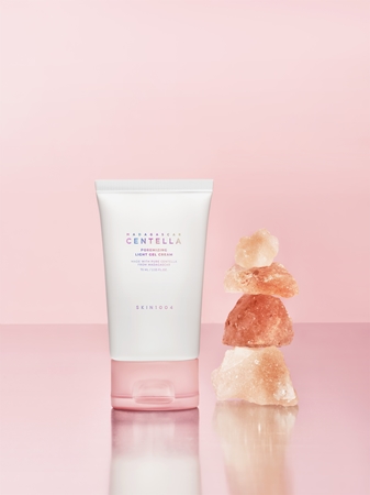 SKIN1004 Madagascar Centella Poremizing Light Gel Cream Light Gel-Cream to smooth skin and minimise pores