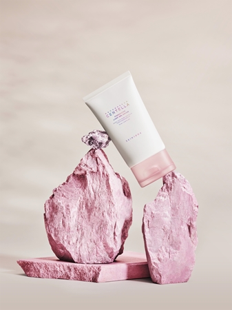 SKIN1004 Madagascar Centella Poremizing Light Gel Cream Light Gel-Cream to smooth skin and minimise pores