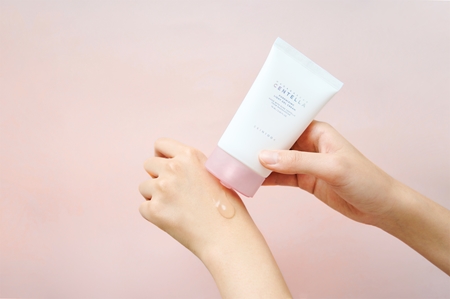 SKIN1004 Madagascar Centella Poremizing Light Gel Cream Light Gel-Cream to smooth skin and minimise pores
