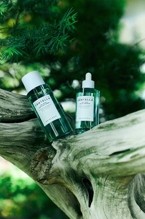 SKIN1004 Madagascar Centella Tea-Trica Purifying Toner giliai valantis tonikas odą glotninančio ir poras sutraukiančio poveikio