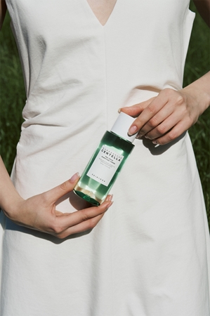 SKIN1004 Madagascar Centella Tea-Trica Purifying Toner giliai valantis tonikas odą glotninančio ir poras sutraukiančio poveikio