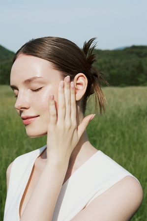 SKIN1004 Madagascar Centella Tea-Trica Purifying Toner giliai valantis tonikas odą glotninančio ir poras sutraukiančio poveikio