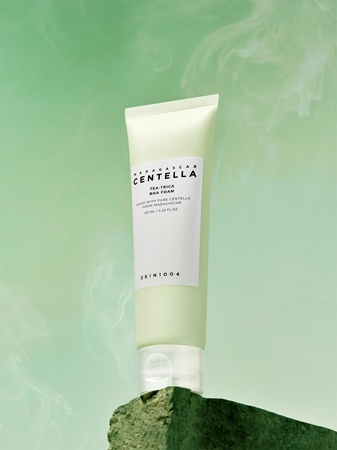 SKIN1004 Madagascar Centella Tea-Trica BHA Foam Deep-Cleansing Mousse for problem skin, acne