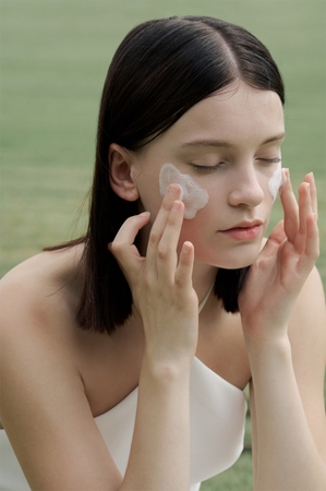 SKIN1004 Madagascar Centella Tea-Trica BHA Foam Deep-Cleansing Mousse for problem skin, acne