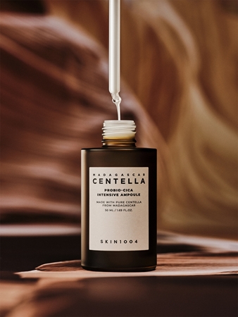SKIN1004 Madagascar Centella Probio-Cica Intensive Ampoule siero lenitivo per ripristinare la barriera cutanea