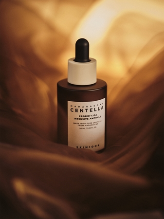SKIN1004 Madagascar Centella Probio-Cica Intensive Ampoule siero lenitivo per ripristinare la barriera cutanea