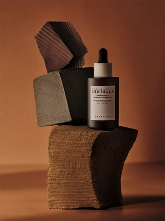 SKIN1004 Madagascar Centella Probio-Cica Intensive Ampoule siero lenitivo per ripristinare la barriera cutanea