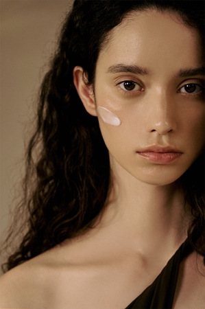 SKIN1004 Madagascar Centella Probio-Cica Enrich Cream intensyviai drėkinantis kremas raminamojo poveikio