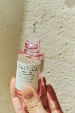 SKIN1004 Madagascar Centella Poremizing Fresh Ampoule Detox Skin Serum to smooth skin and minimise pores