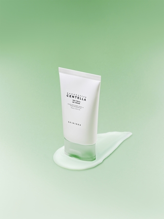 SKIN1004 Madagascar Centella Tea-Trica B5 Cream Soothing Cream with moisturising effect