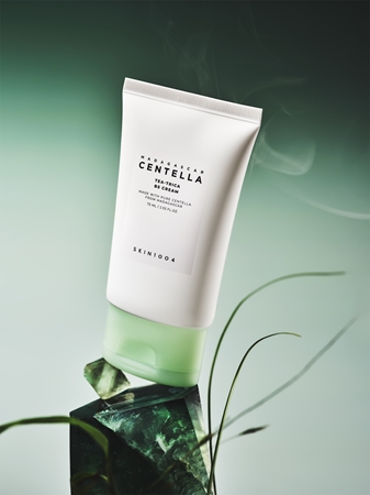 SKIN1004 Madagascar Centella Tea-Trica B5 Cream Soothing Cream with moisturising effect
