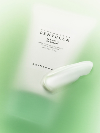 SKIN1004 Madagascar Centella Tea-Trica B5 Cream Soothing Cream with moisturising effect