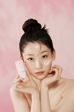 SKIN1004 Madagascar Centella Poremizing Quick Clay Stick Mask Attīroša mālu sejas maska zīmuļa veidā
