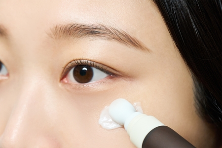 SKIN1004 Madagascar Centella Probio-Cica Bakuchiol Eye Cream paakių kremas nuo raukšlių raminamojo poveikio