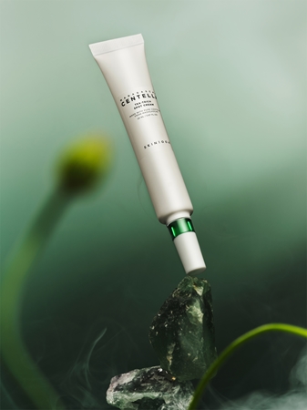 SKIN1004 Madagascar Centella Tea-Trica Spot Cream Acne Local Treatment with soothing effect