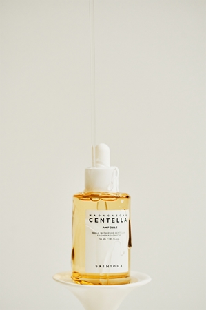 SKIN1004 Madagascar Centella Ampoule Mitrinošs serums jutīgas ādas nomierināšanai un stiprināšanai