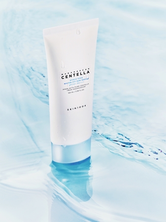 SKIN1004 Madagascar Centella Hyalu-Cica Water-Fit Sun Serum sérum protecteur pour un effet naturel