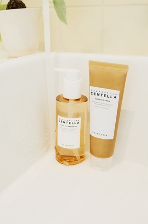 SKIN1004 Madagascar Centella Double Cleansing Duo set for clean and soothed skin