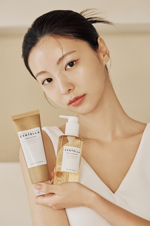 SKIN1004 Madagascar Centella Double Cleansing Duo set for clean and soothed skin