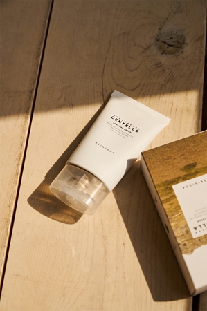 SKIN1004 Madagascar Centella Soothing Cream crème nourrissante et apaisante pour la régénération de la peau