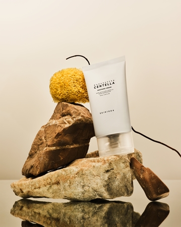 SKIN1004 Madagascar Centella Soothing Cream crème nourrissante et apaisante pour la régénération de la peau