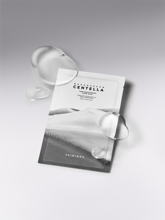 SKIN1004 Madagascar Centella Tone Brightening Glow Mask Brightening Face Sheet Mask with soothing effect