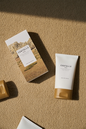 SKIN1004 Madagascar Centella Cream Light Soothing Moisturiser for sensitive and irritable skin