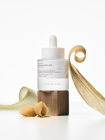 SKIN1004 Lab In Nature Niacinamide 10% Boosting Shot Ampoule Regenerating And Brightening Serum with moisturising effect