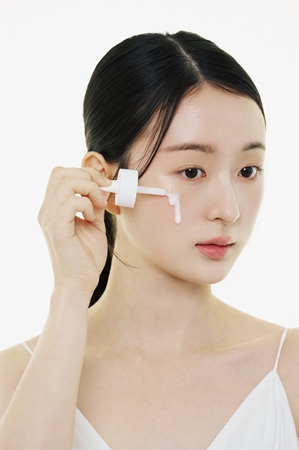 SKIN1004 Lab In Nature Matrixyl 10% Boosting Shot Ampoule Moisturizing Face Serum with anti-ageing and firming effect