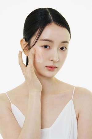 SKIN1004 Lab In Nature Matrixyl 10% Boosting Shot Ampoule Moisturizing Face Serum with anti-ageing and firming effect