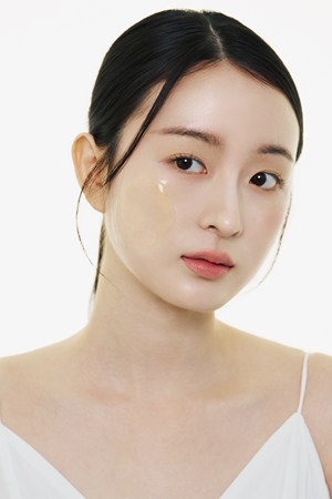 SKIN1004 Lab In Nature Retinol 0.2% Boosting Shot Ampoule regenerating anti-wrinkle serum for increased skin elasticity