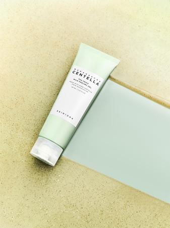SKIN1004 Madagascar Centella Tea-Trica Mild Peeling Gel Peeling Gel with soothing effect