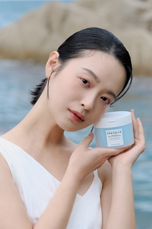 SKIN1004 Madagascar Centella Hyalu-Cica Jelly-Fit Ampoule Pad toner pads for dehydrated dry skin