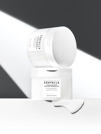 SKIN1004 Madagascar Centella Tone Brightening Dark Spot Ampoule Pad toner pads to treat dark spots