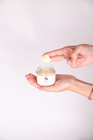 Skin79 Jeju Mayu Nourishing Age Defying Cream with a brightening effect