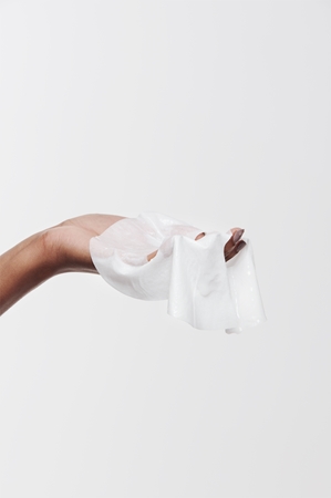 SKINRx LAB MadeCera Express Feuchtigkeitsspendende Tuchmaske regeneriert die Hautbarriere
