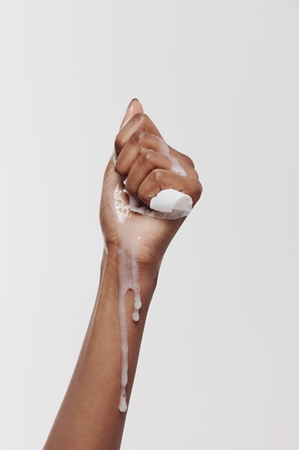 SKINRx LAB MadeCera Express Feuchtigkeitsspendende Tuchmaske regeneriert die Hautbarriere