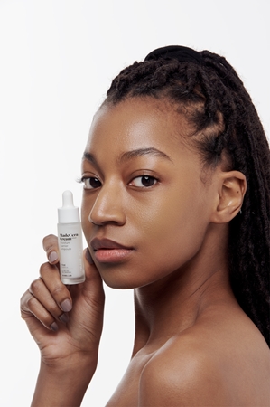 SKINRx LAB MadeCera Moisture Barrier Ampoule beruhigendes und hydratisierendes Serum zur Erneuerung der Hautoberfläche