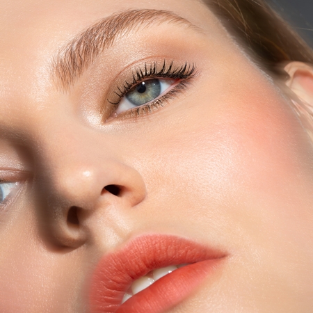 Smashbox Super Fan Mascara mascara cu rotatie pentru o buna definire a genelor