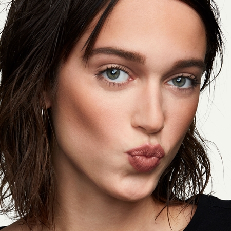 Smashbox Step By Step Contour Kit контурираща палитра за лице с четка