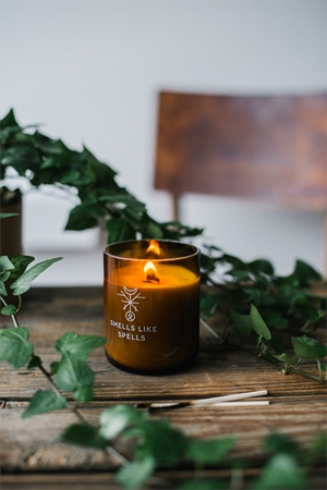 Smells Like Spells Norse Magic Mimir vonná svíčka s dřevěným knotem (relaxation/meditation)