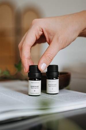 Smells Like Spells Essential Oil Atlas Cedarwood esenciální vonný olej