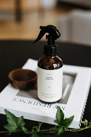 Smells Like Spells Norse Magic Freyr sprej za dom