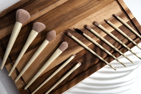 So Eco Flawless 12 Piece Brush Set Complexion Sponge set čopičev
